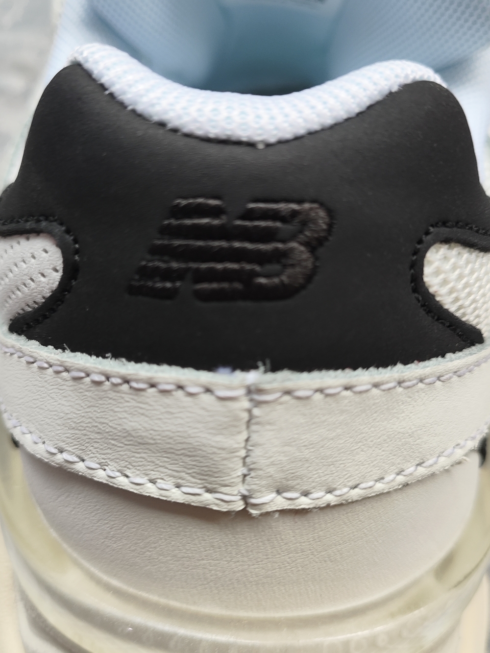 New Balance Men's White and Black Retro-Style Sneakers - Picture 4 of 6